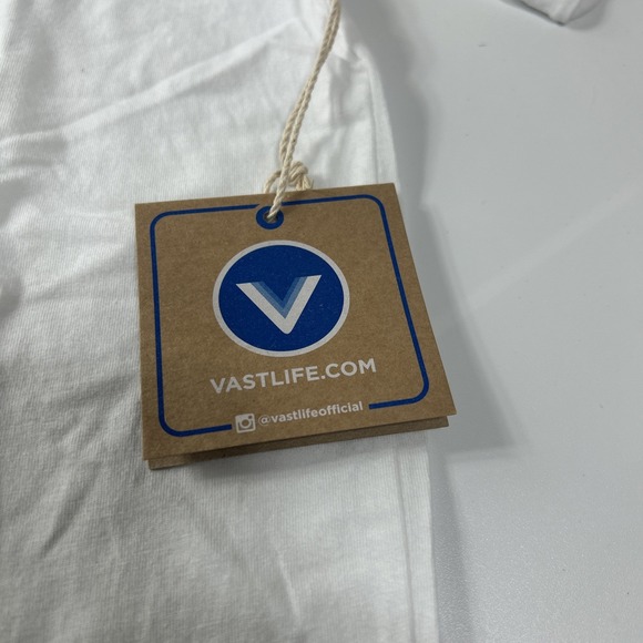 Vast Life Graphic T Shirt Size Medium NWT - Picture 7 of 10